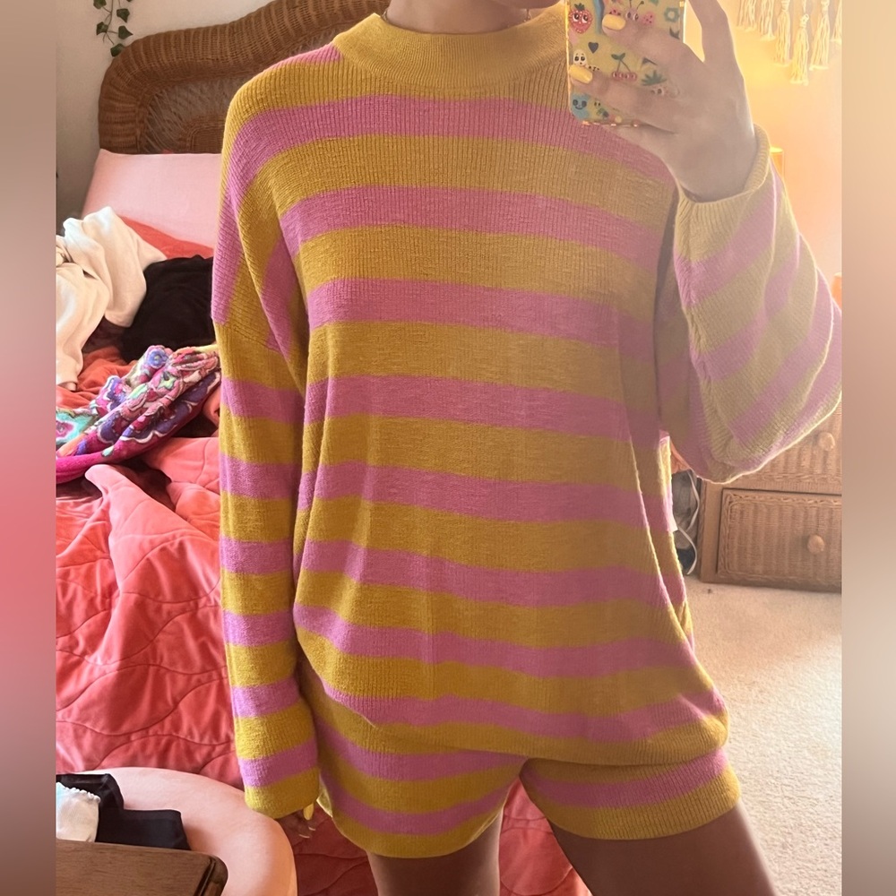 Free People Striped Malibu Sweater Set Size Medium 💛💗